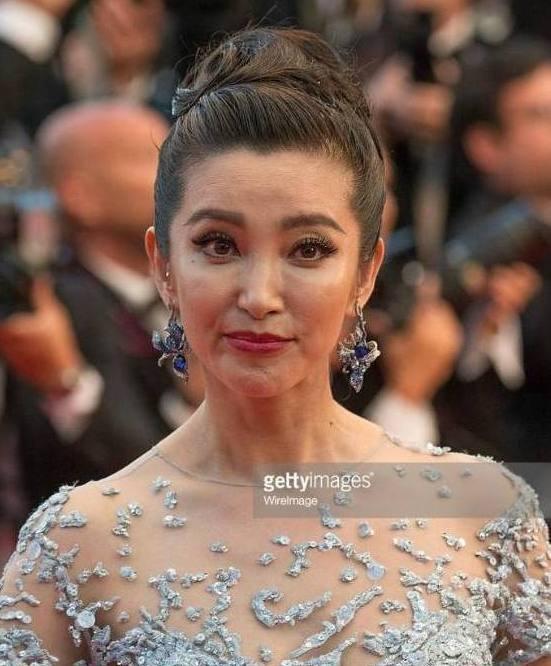 绯闻女星爆料大全最新图片,最新图片揭秘娱乐圈风云变幻